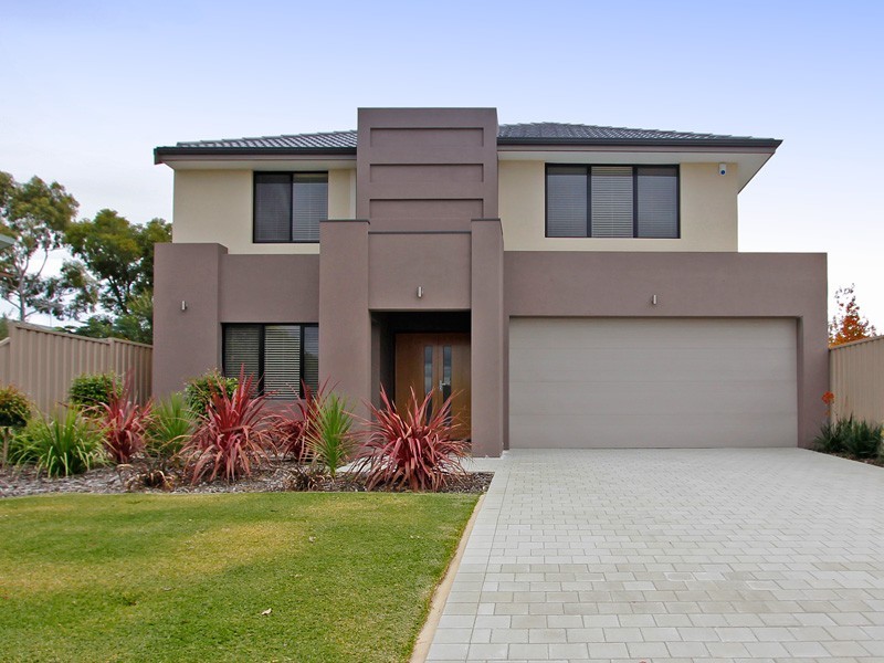 30b Henley Rd, Ardross WA 6153