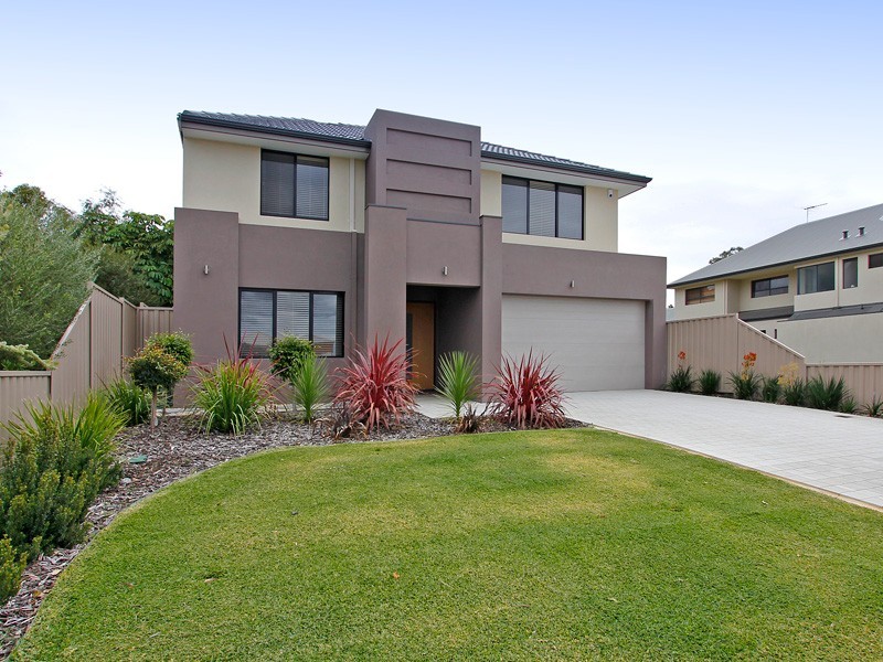 30b Henley Rd, Ardross WA 6153