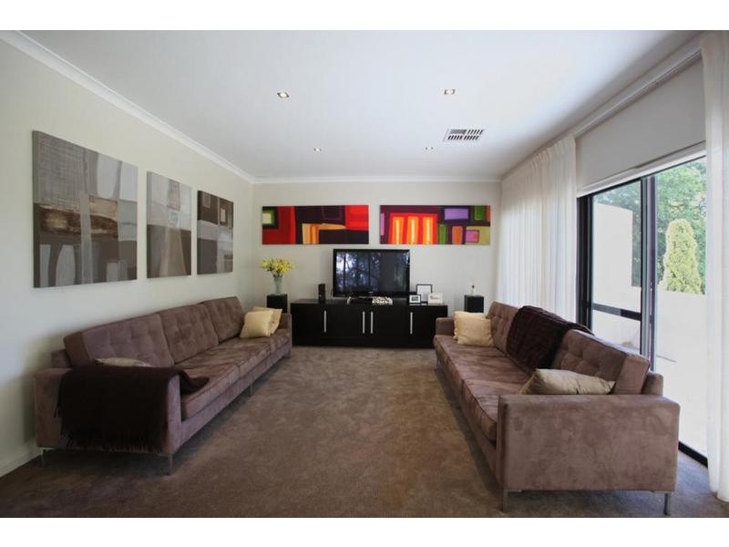 25a Tweeddale Rd, Applecross WA 6153