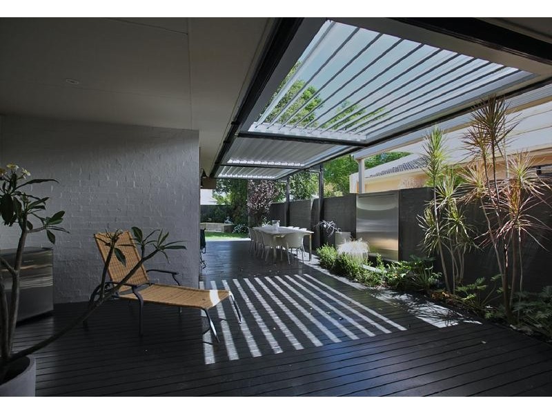 25a Tweeddale Rd, Applecross WA 6153