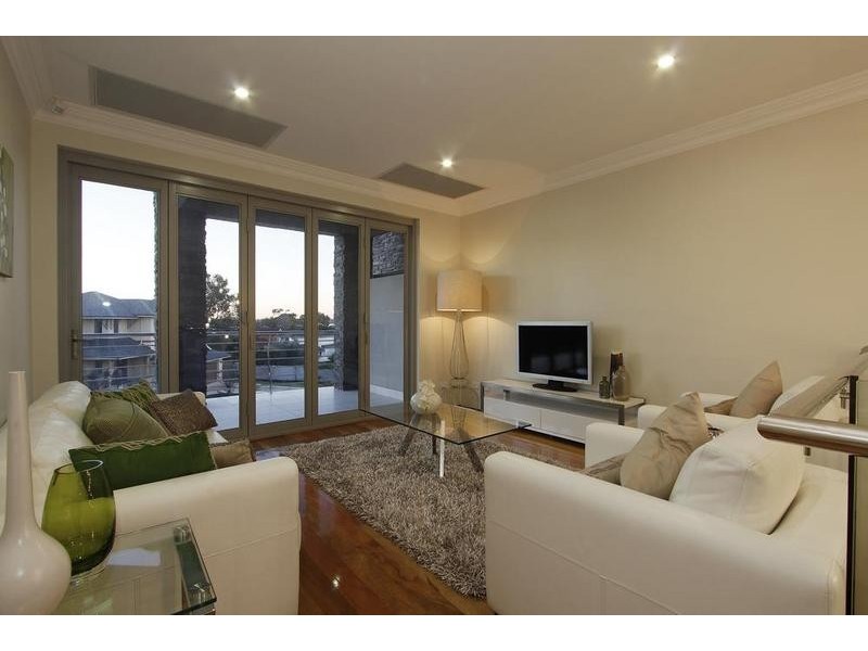 34a Swan Rd, Attadale WA 6156