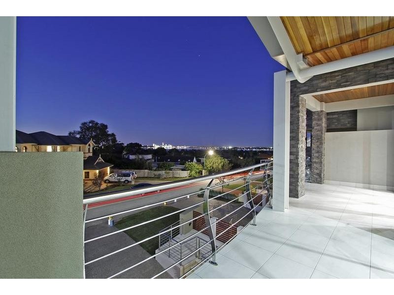 34a Swan Rd, Attadale WA 6156