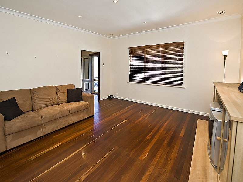 40 Garling St, Willagee WA 6156