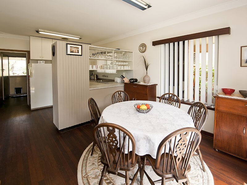 3 Shirley Ave, Mount Pleasant WA 6153