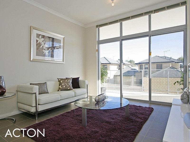 2/880 Canning Hwy, Applecross WA 6153