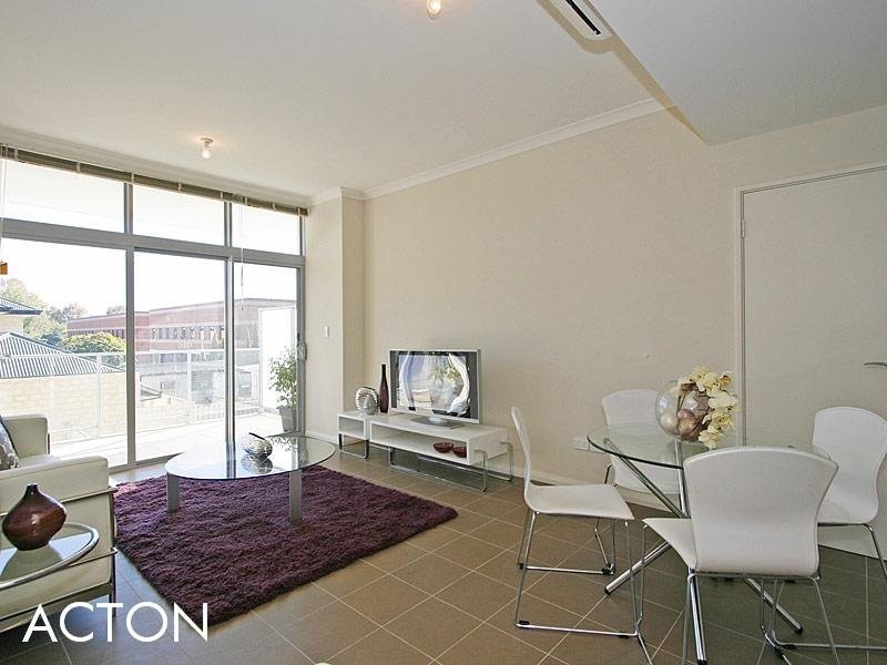 2/880 Canning Hwy, Applecross WA 6153