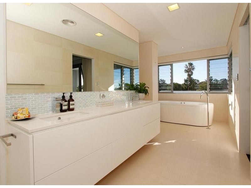 7a Emerald Avenue, Mount Pleasant WA 6153