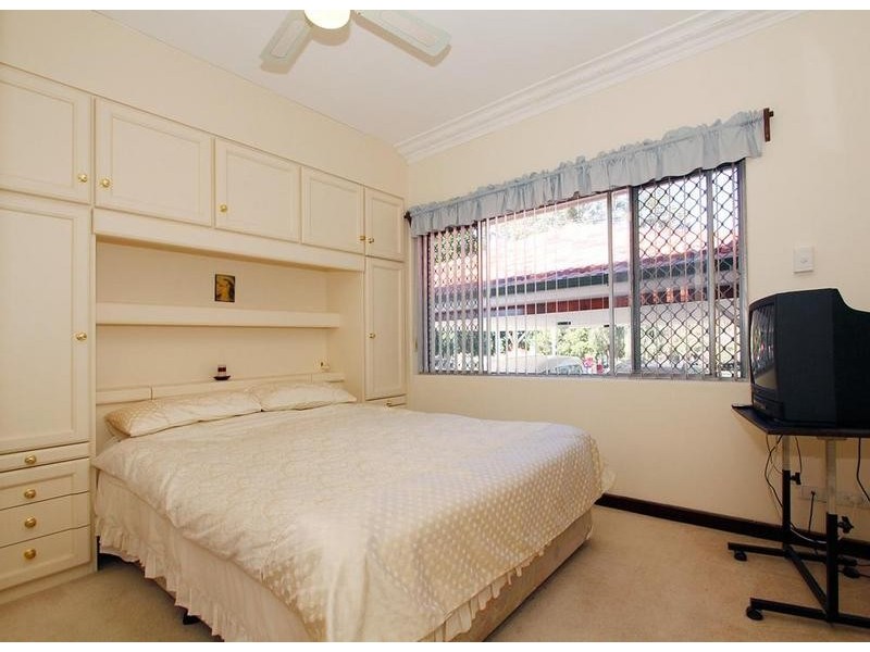 24a McLean St, Melville WA 6156