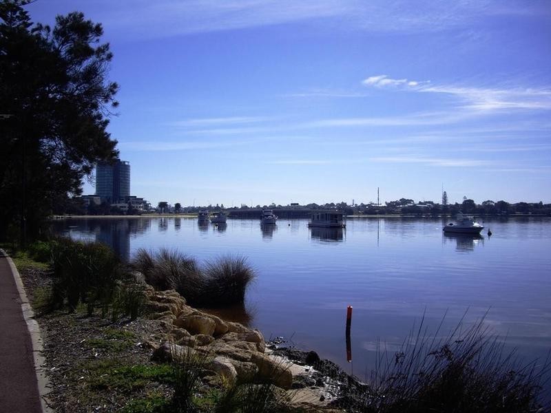 33 Ullapool Rd, Mount Pleasant WA 6153