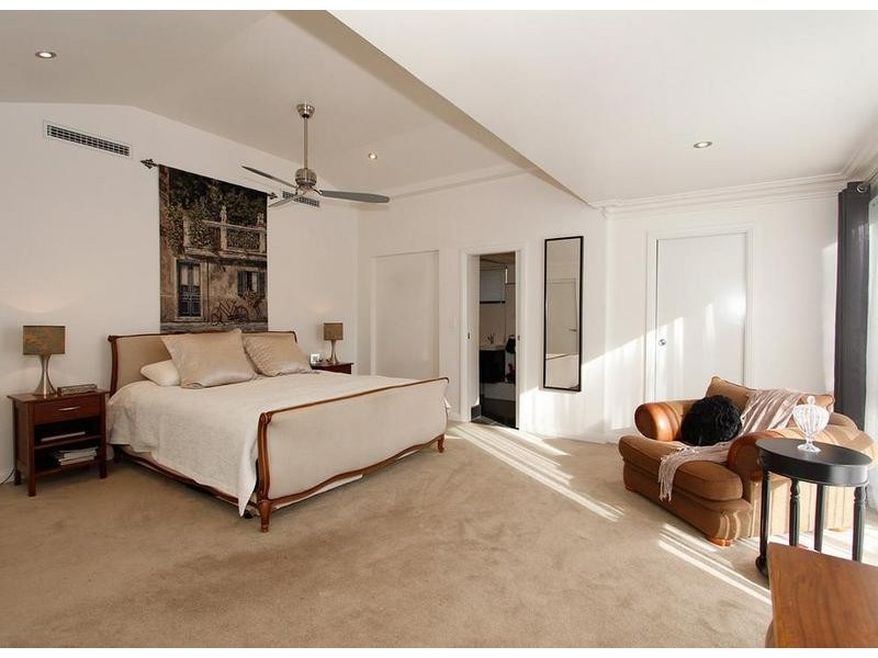 5 Cheyne Walk, Applecross WA 6153