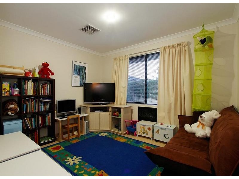 22 Banda Blvd, Canning Vale WA 6155