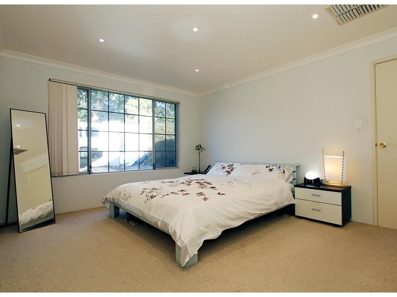 28 Cunningham St, Ardross WA 6153