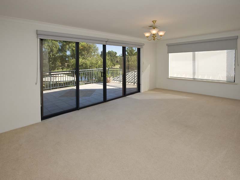 110 Bennett Drive, Canning Vale WA 6155