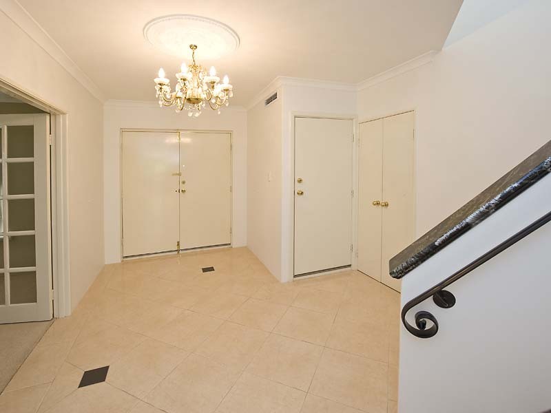 110 Bennett Drive, Canning Vale WA 6155