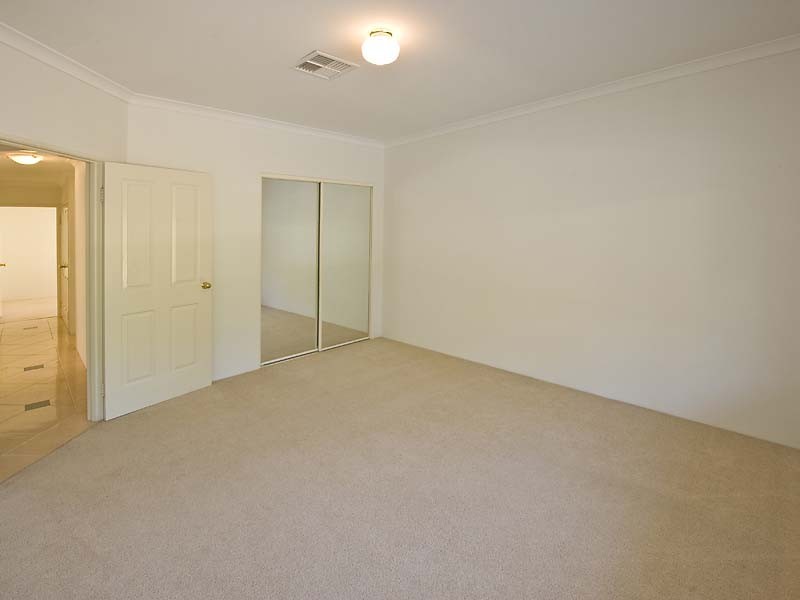 110 Bennett Drive, Canning Vale WA 6155