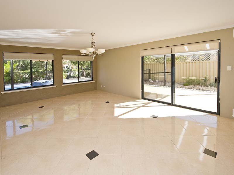 110 Bennett Drive, Canning Vale WA 6155