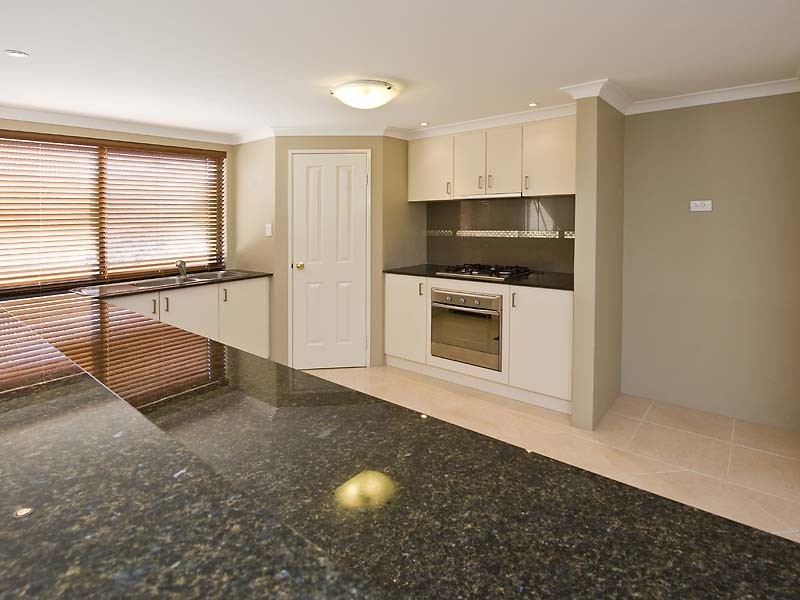 110 Bennett Drive, Canning Vale WA 6155