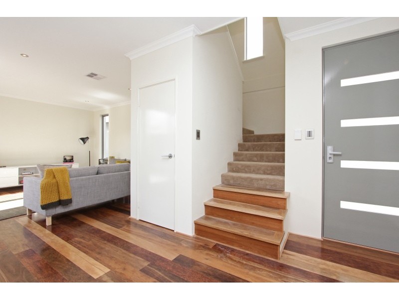 2/30 Waddell Road, Palmyra WA 6157