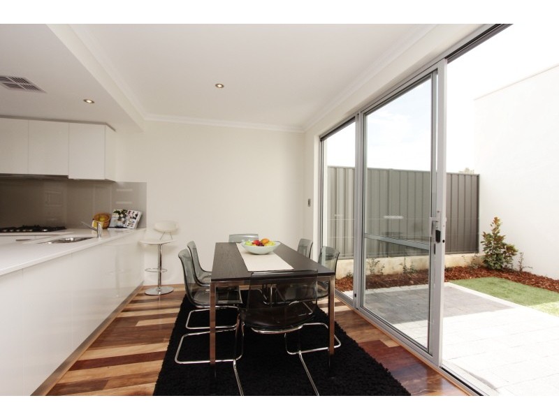 2/30 Waddell Road, Palmyra WA 6157