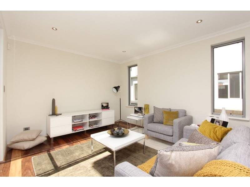 2/30 Waddell Road, Palmyra WA 6157