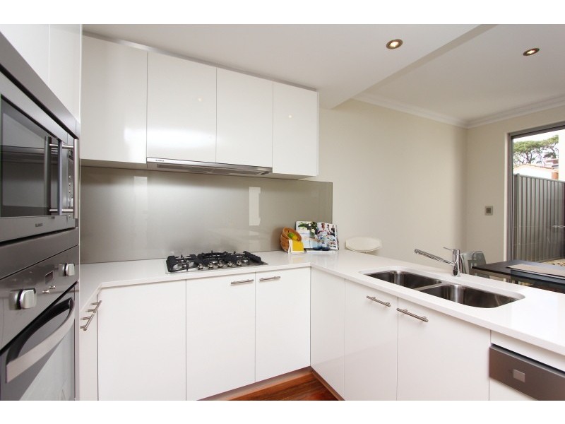 2/30 Waddell Road, Palmyra WA 6157