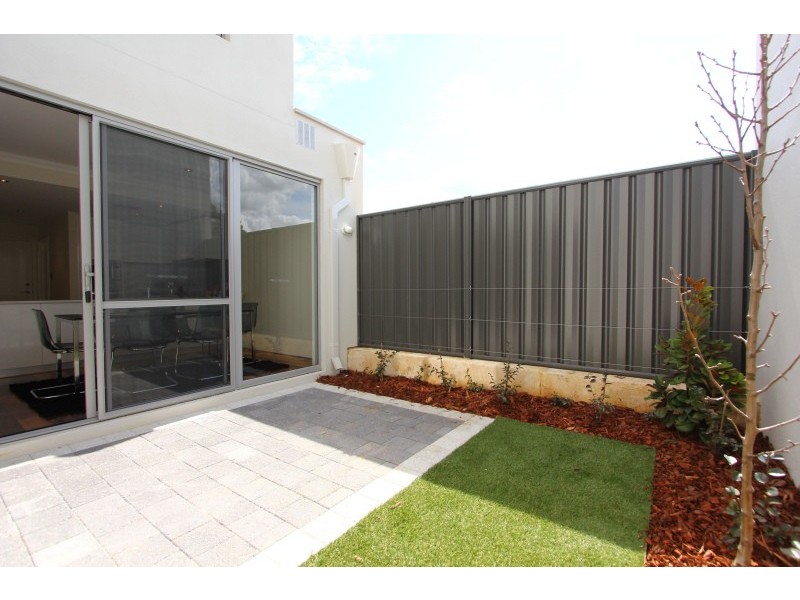 2/30 Waddell Road, Palmyra WA 6157