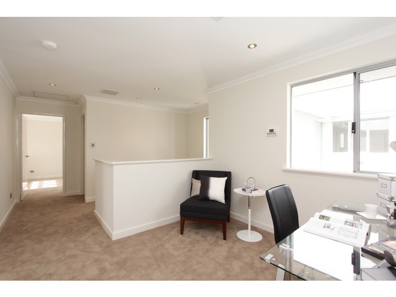 2/30 Waddell Road, Palmyra WA 6157