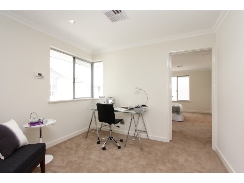 2/30 Waddell Road, Palmyra WA 6157