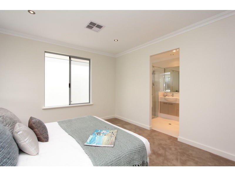 2/30 Waddell Road, Palmyra WA 6157