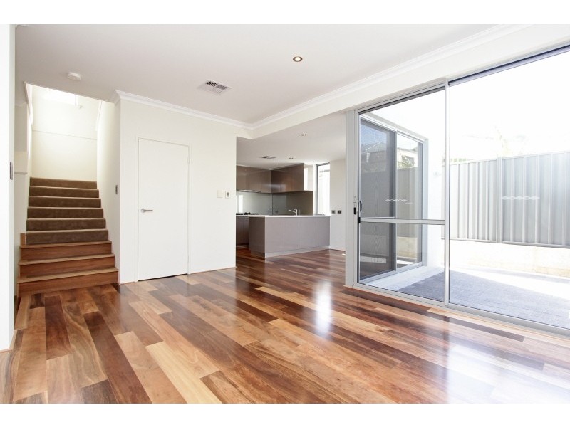 4/30 Waddell Road, Palmyra WA 6157