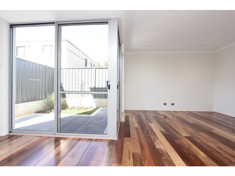 4/30 Waddell Road, Palmyra WA 6157