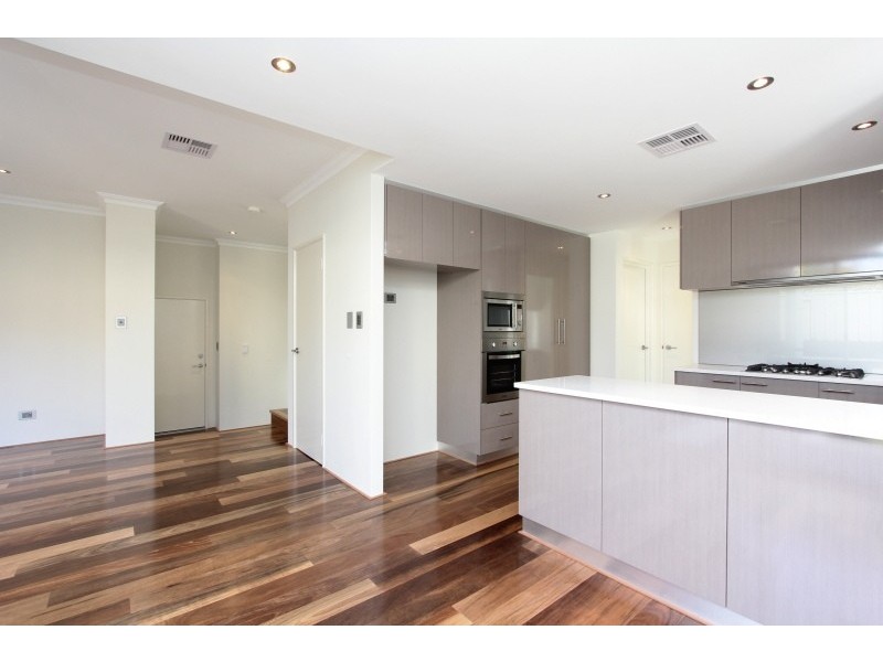 4/30 Waddell Road, Palmyra WA 6157