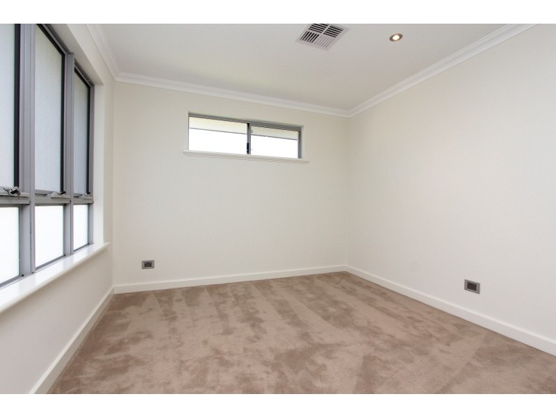 4/30 Waddell Road, Palmyra WA 6157