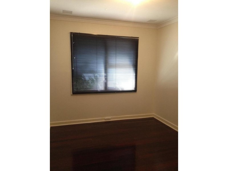 1 Hawkes St, Coolbellup WA 6163