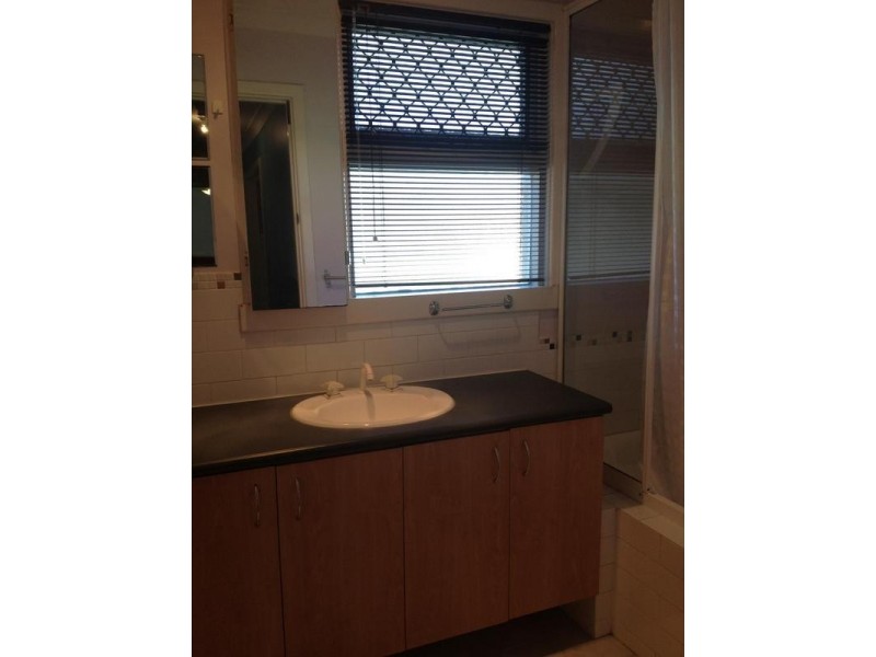 1 Hawkes St, Coolbellup WA 6163