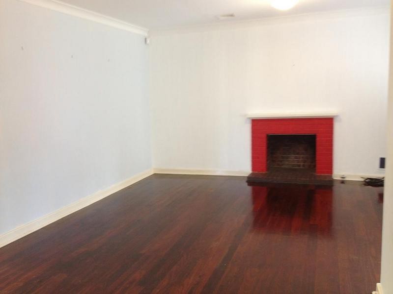 1 Hawkes St, Coolbellup WA 6163