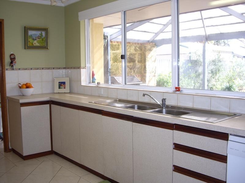 20 Loris Way, Kardinya WA 6163
