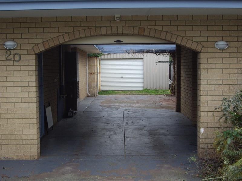 20 Loris Way, Kardinya WA 6163