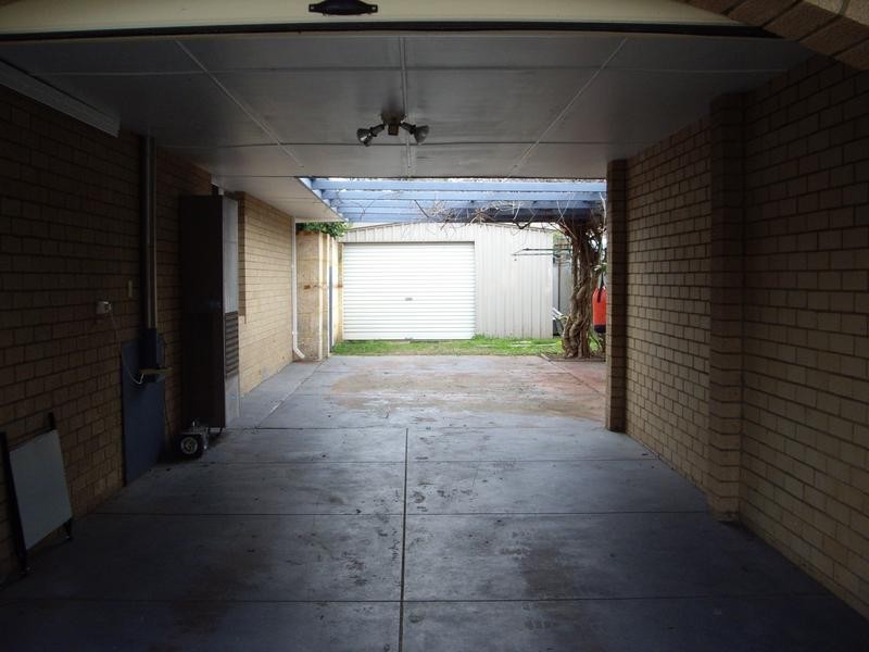 20 Loris Way, Kardinya WA 6163