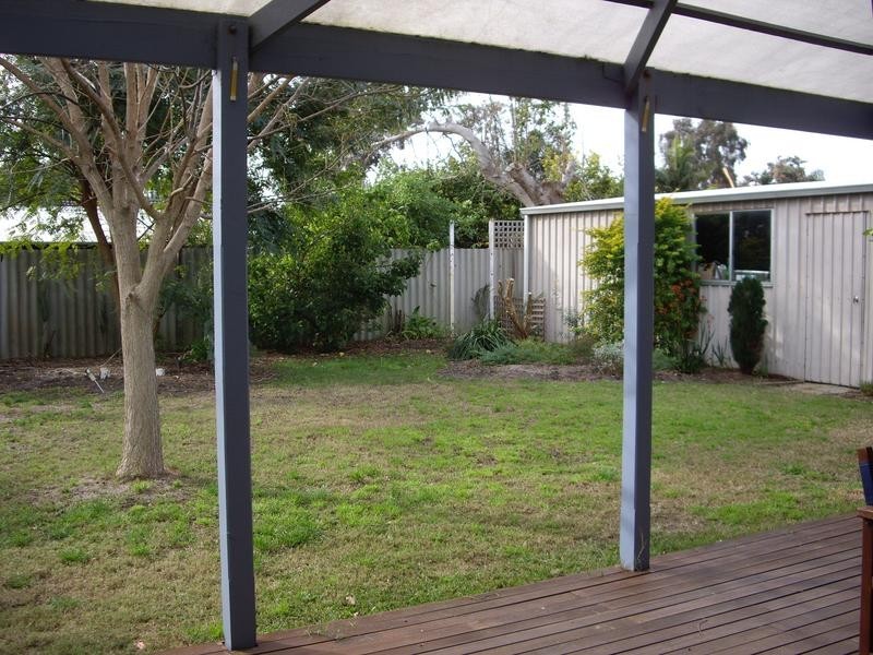 20 Loris Way, Kardinya WA 6163