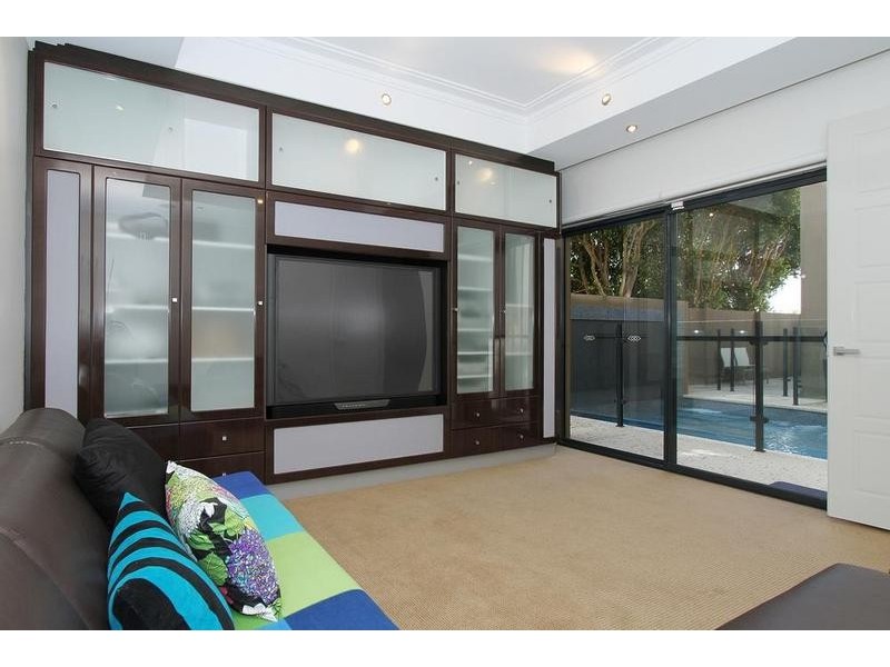 2a Bateman Rd, Mount Pleasant WA 6153