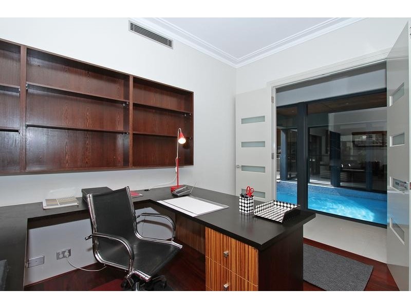 2a Bateman Rd, Mount Pleasant WA 6153