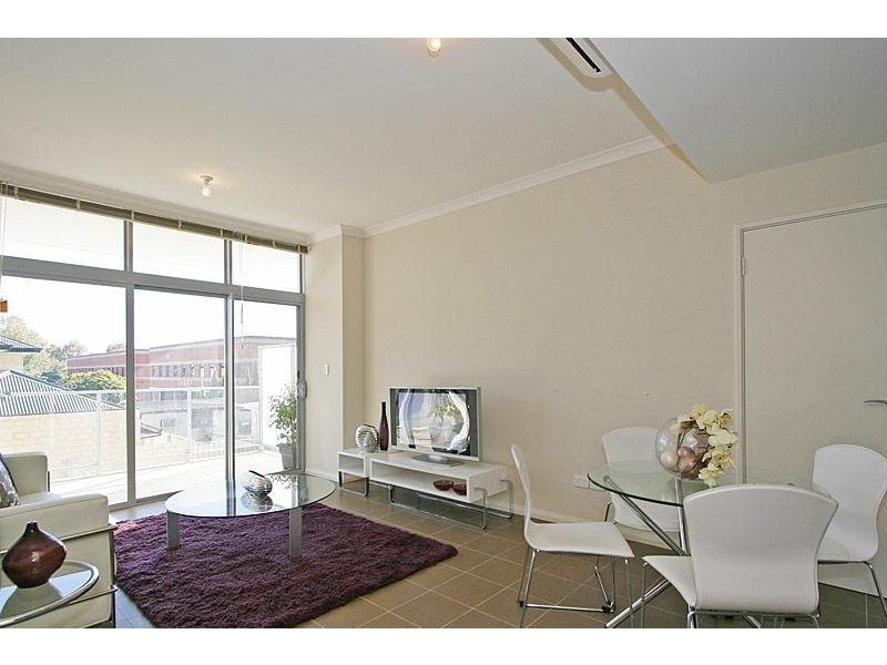 2/880 Canning Highway, Applecross WA 6153