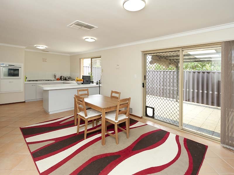 3/55 Holman St, Alfred Cove WA 6154