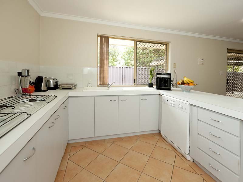 3/55 Holman St, Alfred Cove WA 6154