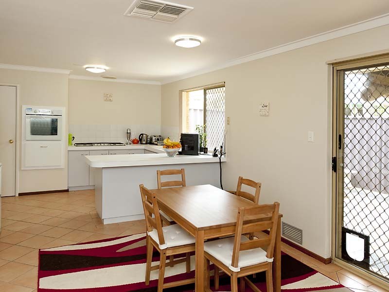 3/55 Holman St, Alfred Cove WA 6154