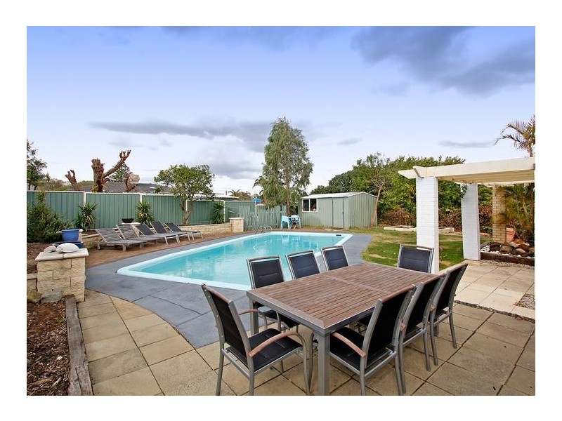 24 Pass Crescent, Beaconsfield WA 6162