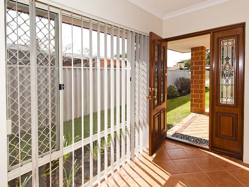 72 Wichmann Rd, Attadale WA 6156