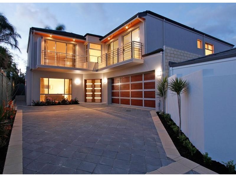 15c Bombard St, Ardross WA 6153