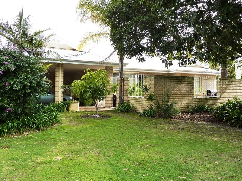 10 Curruthers Rd, Mount Pleasant WA 6153